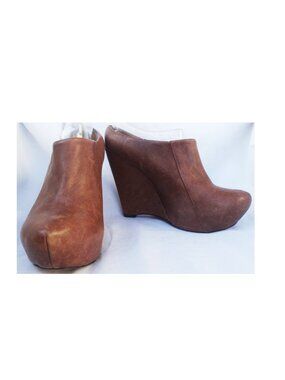 L.A.M.B. Gwen Stefani Women's 8.5 Pilot Wedge Platform Clog Shoes, Cognac